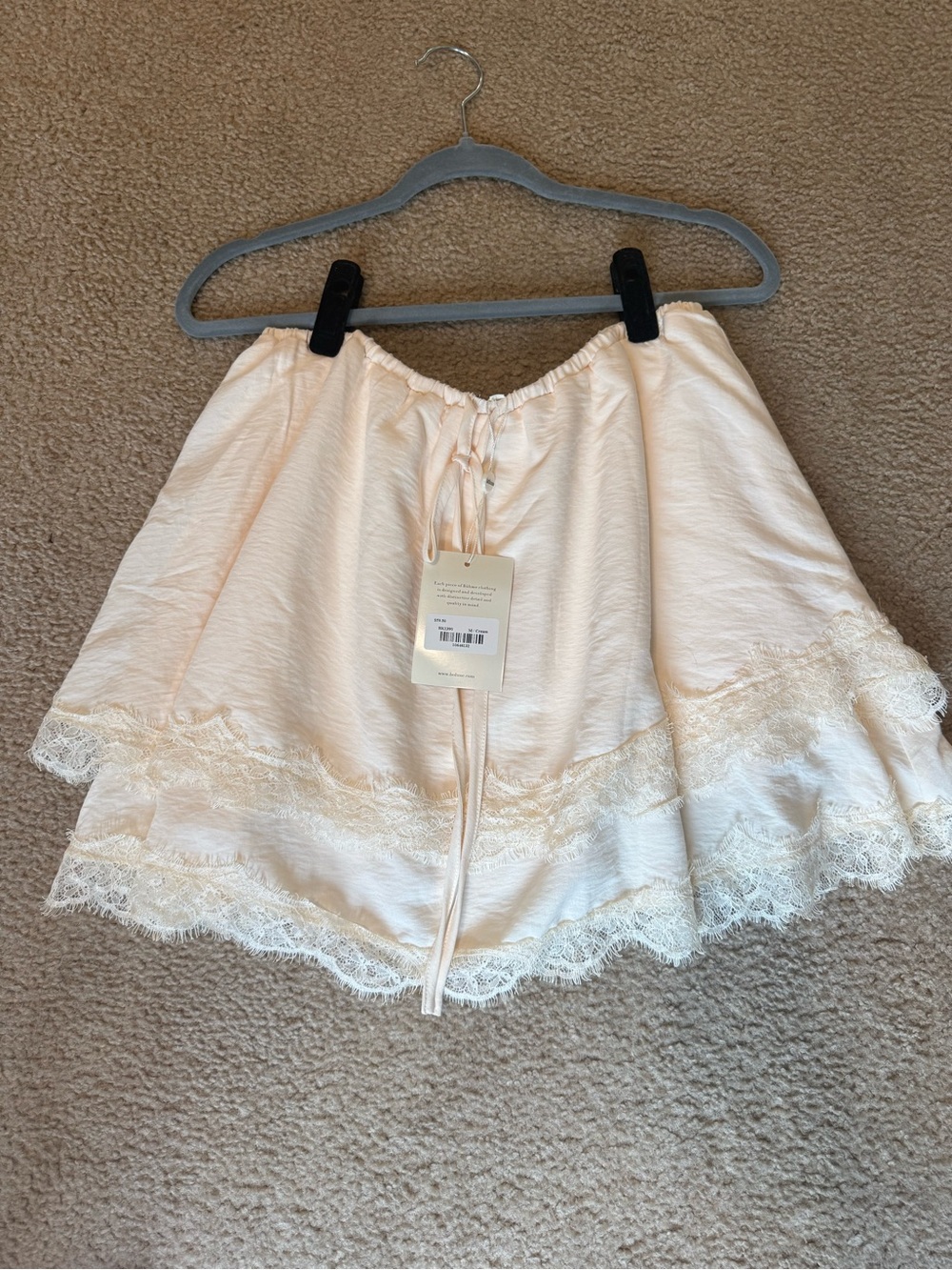 Bohme lace trim skirt NWT medium